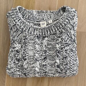 GAP Navy and White Cable Knit Sweater